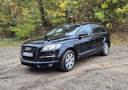 Audi Q7 3.0 TDI DPF quattro tiptronic