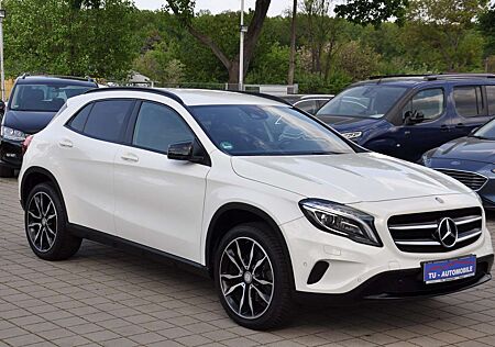 Mercedes-Benz GLA 250 4M Night Paket STANDHZ-MEMORY-XENON-19"LM