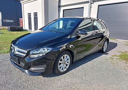 Mercedes-Benz B 180 /Klima/PDC/SHZ/Navi/sehr wenig KM