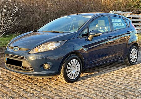 Ford Fiesta Trend 1.6 TDCi-1.Hand-Scheckheft -TÜV Neu