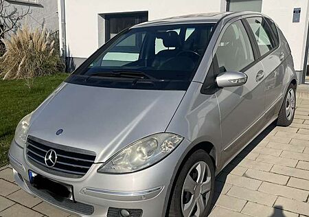 Mercedes-Benz A 200 Avantgarde 8fach bereift Mit TÜV
