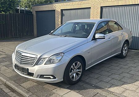 Mercedes-Benz E 220 CDI DPF BlueEFFICIENCY Automatik Elegance