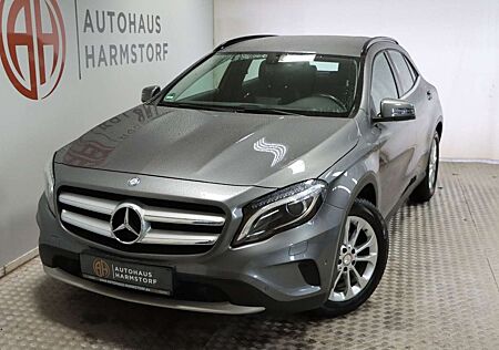 Mercedes-Benz GLA 200 AT Style Bi-Xenon Navi SH