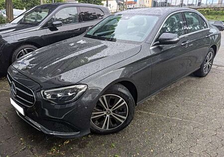 Mercedes-Benz E 220 d 4Matic 9G-TRONIC Avantgarde|NAVI|R-CAM|
