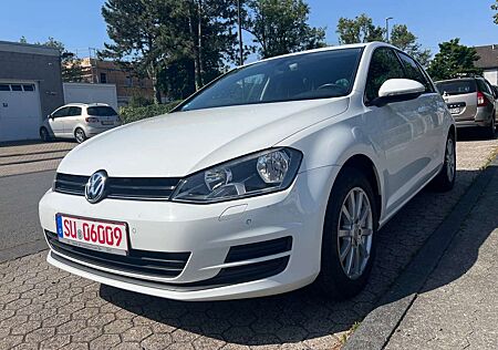 VW Golf Volkswagen VII Lim. Trendline BMT/TÜV Neu/Standheizung