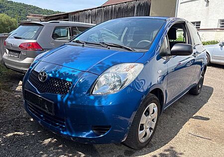 Toyota Yaris Cool