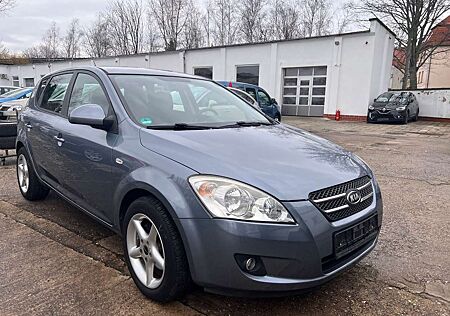 Kia Cee'd Ceed / 1.4, Klima, GARANTIE, TÜV