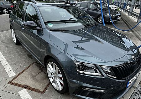 Skoda Octavia Combi 2.0 TSI DSG RS
