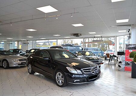 Mercedes-Benz E 350 CGI Coupe BlueEfficiency
