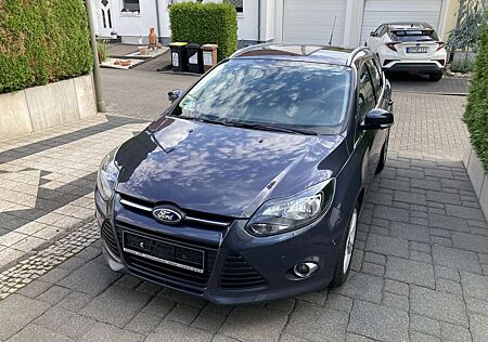 Ford Focus Turnier 1.0 EcoBoost Start-Stopp-System Titanium