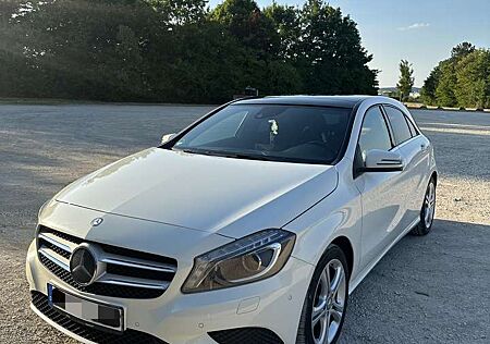 Mercedes-Benz A 200 CDI (BlueEFFICIENCY) 7G-DCT
