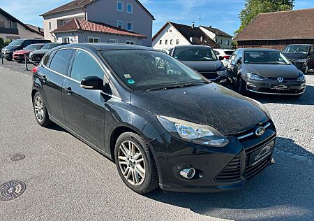 Ford Focus Lim. Titanium *1 Hand*SHZ*