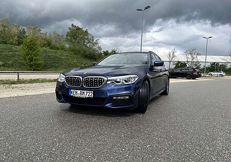 BMW 530d 530 xDrive Touring Sport-Aut. Luxury Line