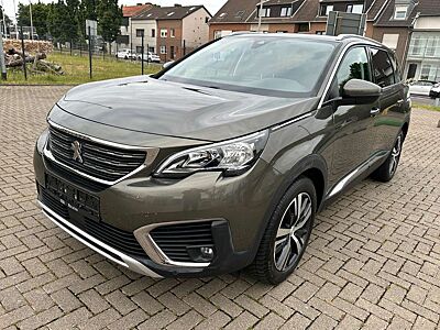 Peugeot 5008 Allure* Kamera*AHK*7 Sitzer*LEDER