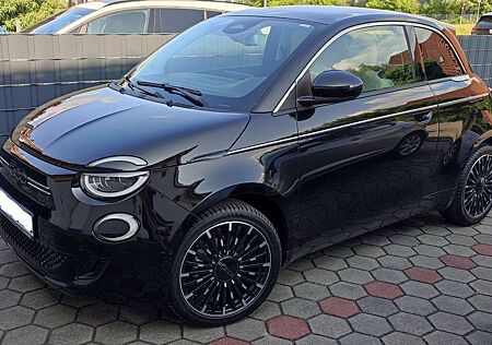 Fiat 500E 42kWhla Prima (by Bocelli)