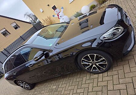 Mercedes-Benz E 200 4Matic T 9G-TRONIC Avantgarde
