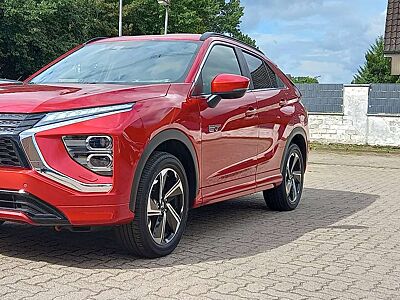 Mitsubishi Eclipse Cross Plus Select Hybrid 4WD