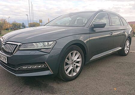 Skoda Superb III Combi iV Combi 1.4 TSI iV DSG Style