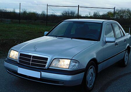 Mercedes-Benz C 220 WERTANLAGE Esprit Rostfrei M+S Reifen Klima