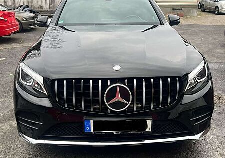 Mercedes-Benz GLC 250 d 4Matic 9G-TRONIC AMG Line Coupé 360 cam