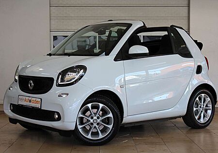 Smart ForTwo Cabrio 1.0 Autom. Passion *NAVI*SHZ*LED*TEMPOMAT*