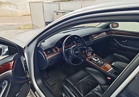 Audi A8 4.2 quattro