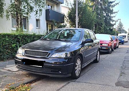Opel Astra 1.8 Sport