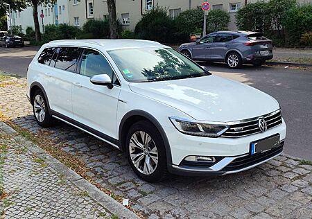 VW Passat Alltrack Volkswagen 2.0 TDI SCR 4Motion DSG