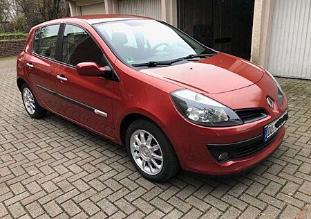 Renault Clio 1.2 16V Ripcurl *VIELE TEILE NEU*