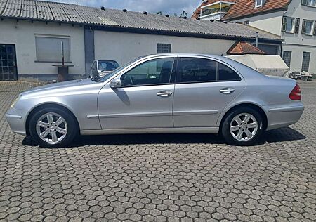 Mercedes-Benz E 200 Kompressor Automatik Classic