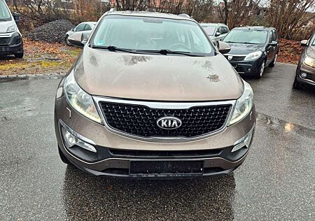 Kia Sportage Spirit 2WD-SHZ-KLIMA-KAMERA-XENON