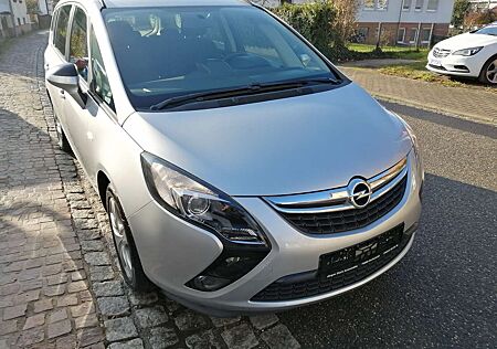 Opel Zafira Tourer Edition