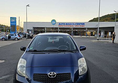 Toyota Yaris 1.0 VVT-i Cool