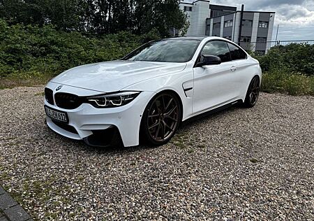 BMW M4 4er Coupe Coupe DKG Competition