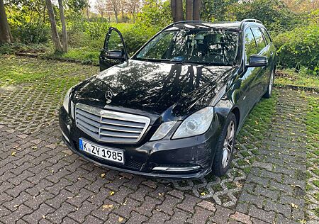 Mercedes-Benz E 220 BlueEFFICIENCY 7G-TRONICAvantgarde Ersatzteillager