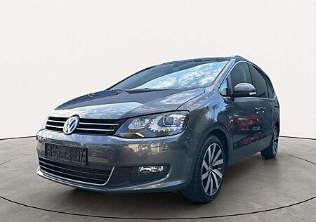 VW Sharan Volkswagen 7-Sitzer/Bi-Xenon/Kam/SHZ/AHK/Dynaudio