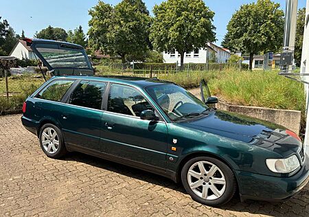 Audi A6 Avant 2.5 TDI quattro, C4, 5-Zylinder, 6-Gang