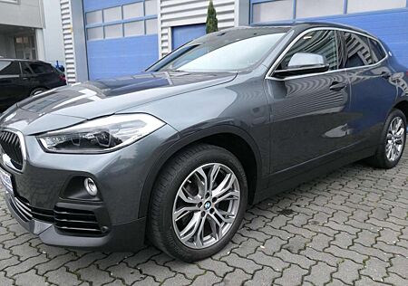 BMW X2 xDrive18d Sport LED Panorama Top Zustand!