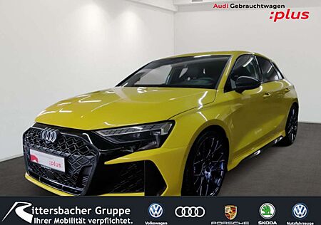 Audi RS3 .