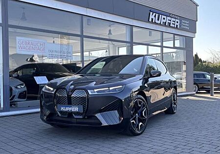 BMW iX xDrive50 Sportpak.AHK°22-LASER°PANO°Sitzbelü