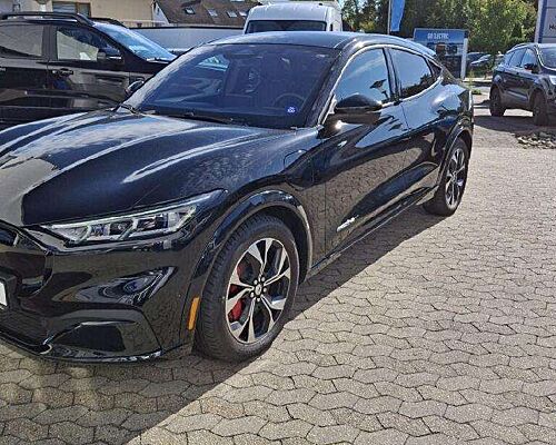 Ford Mustang Mach-E Basis AWD