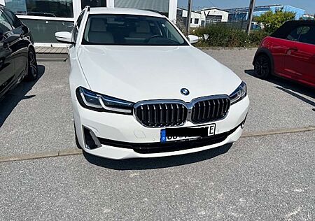 BMW 530e 530 Touring Aut. Luxury Line