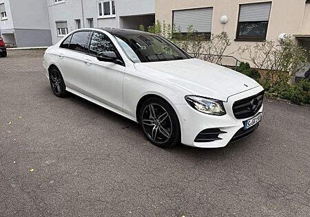Mercedes-Benz E 220 E220dAMG/NightWidescreen9G