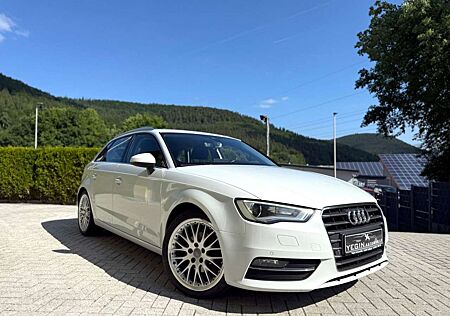 Audi A3 Sportback 2.0 TDI Ambition-Navi-Xenon-AHK