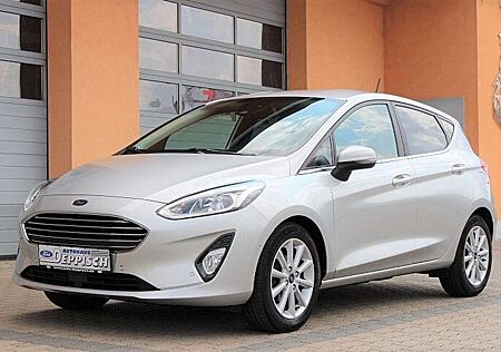 Ford Fiesta Titanium Automatik NAVI KAMERA PDC