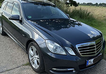 Mercedes-Benz E 300 T CDI DPF BlueEFFICIENCY 7G-TRONIC Avantgard