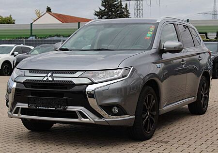 Mitsubishi Outlander 2.4 PHEV Basis Diamant 4WD AHK Navi
