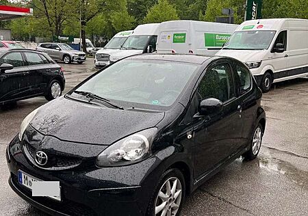 Toyota Aygo 1.0L + AppleCarplay + Rückfahrkamera