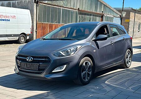 Hyundai i30 cw blue Trend Sitzheizung*8-Fach-Bereift*