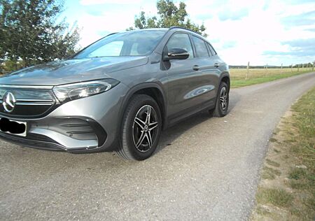 Mercedes-Benz EQA 250 EQA 250AMG Line AHK Pano Spru Totw RüKam Standh